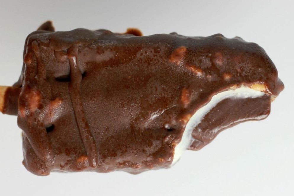 JhuluBar Dark Crunch Ice Cream