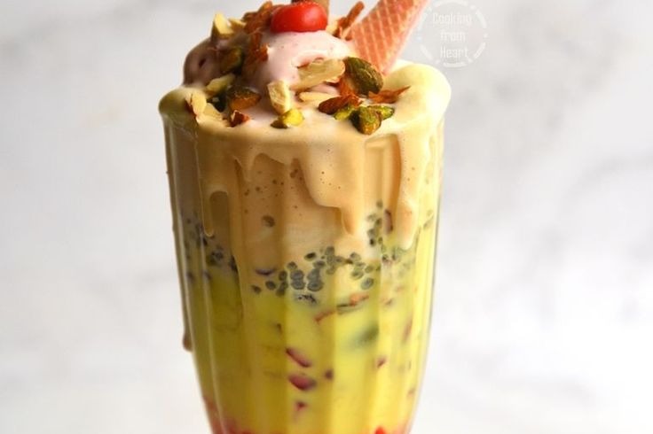 राजवाड़ी कुल्फी फालूदा