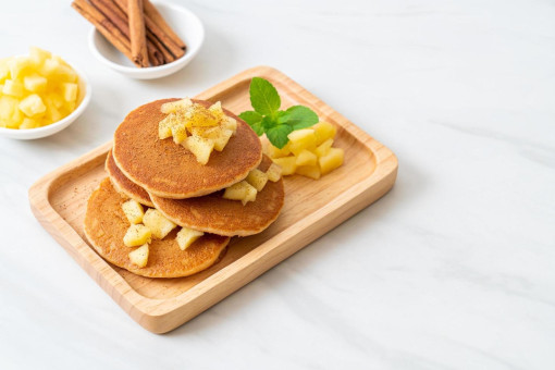 Apple Cinnamon Pancakes